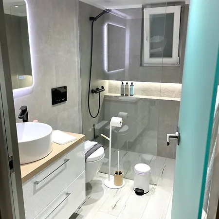 Apartment One Bedroom Modern In Lycabettus - 61sq Meters *